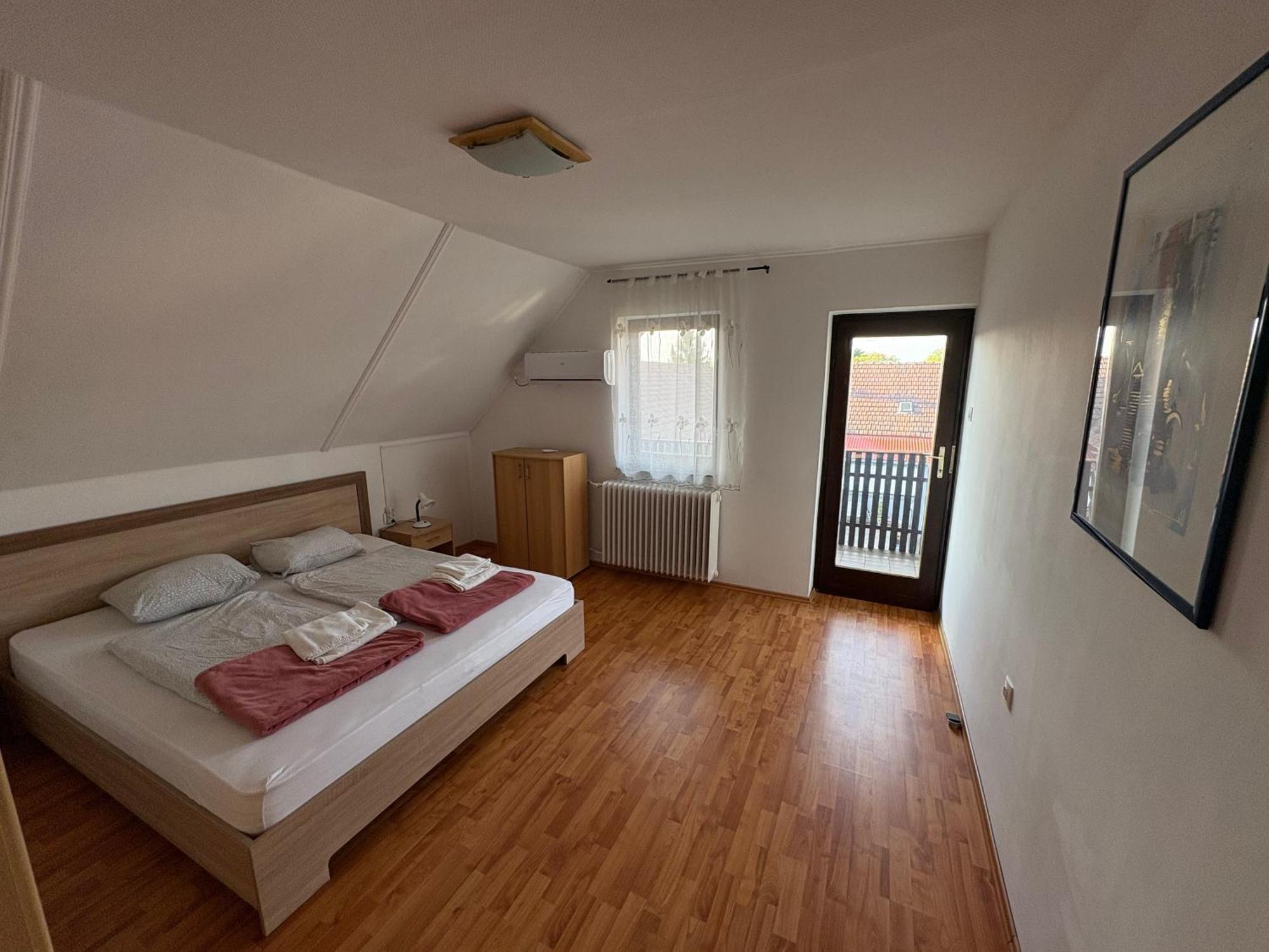 Szomszed Haz Apartment Keszthely Exterior photo